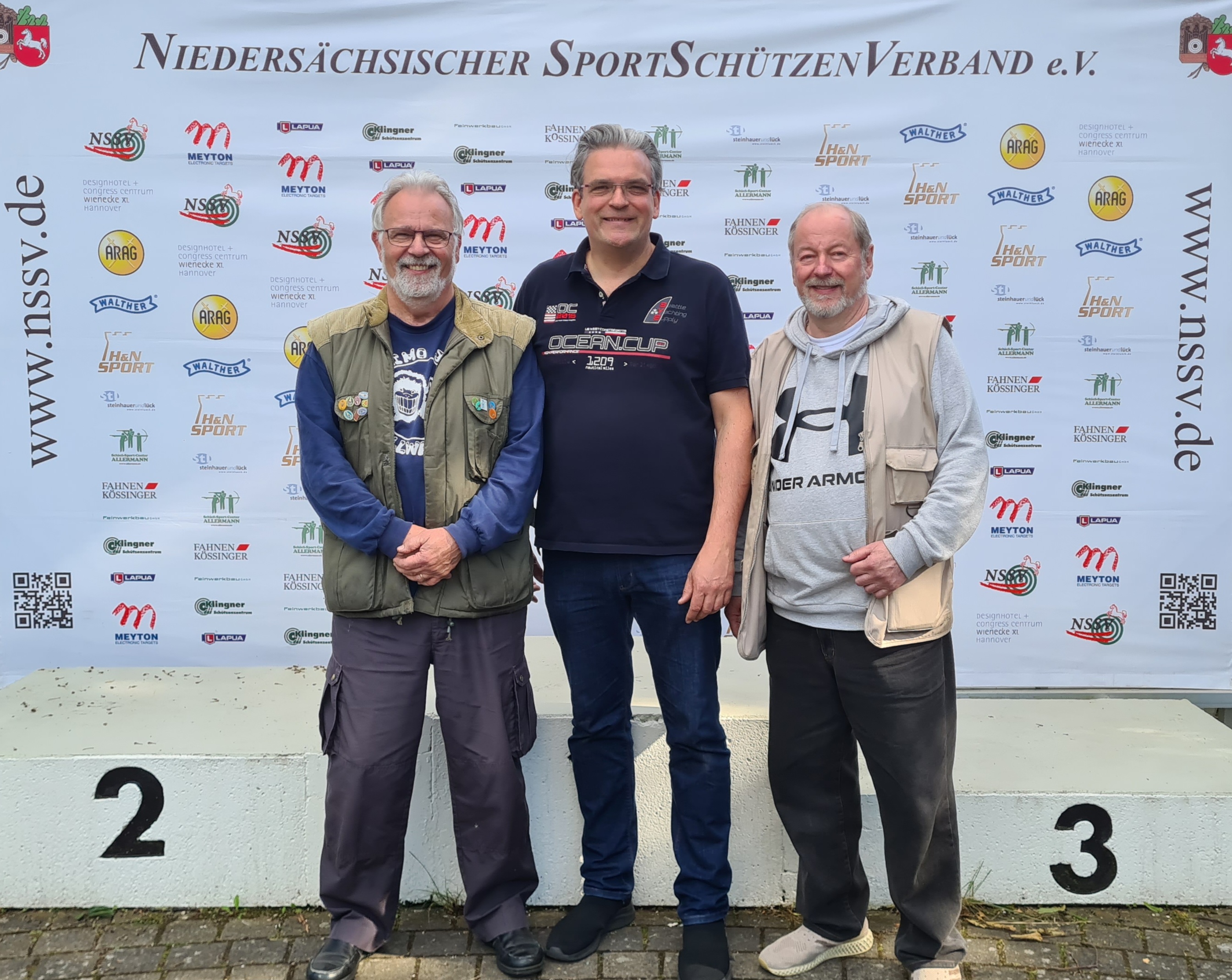Bild 1 zeigt die Querumer Großkalibermannschaft, von links nach rechts, mit Rolf Vollrath, Kai-Uwe Hansler und Ralf Thieme, Foto: R. Vollrath